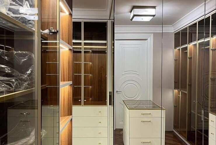 glass-cabinet-with-white-drawer-white-dresser glass-cabinet-with-white-drawer-white-dresser